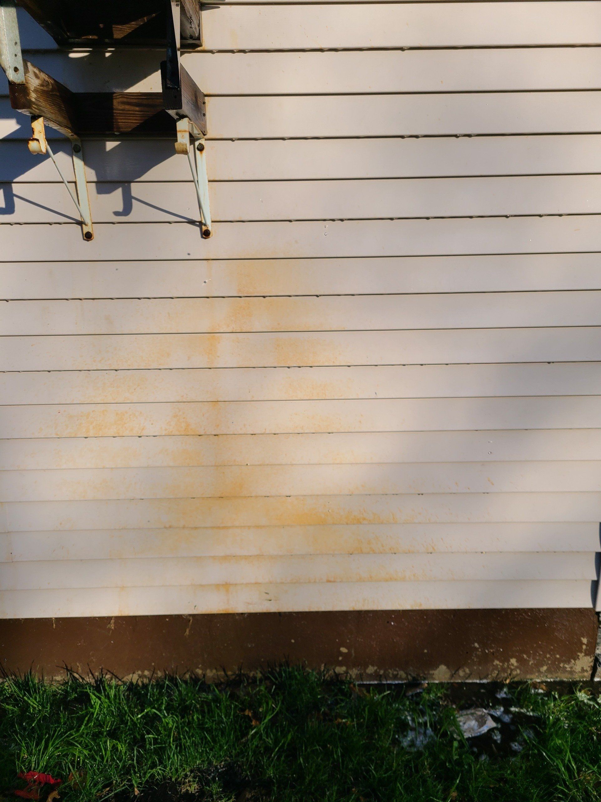 Yellow Stains On Siding