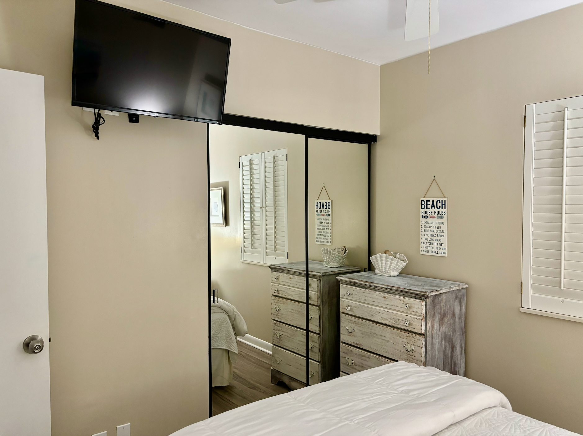 Alabama beach condo guest bedroom