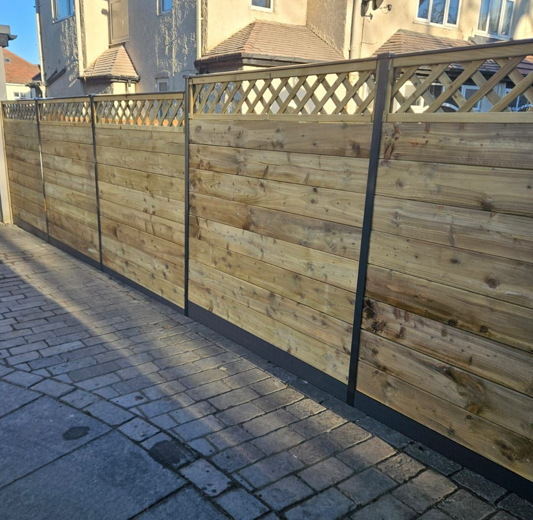 Dura posts - Harrogate Premier Fencing 