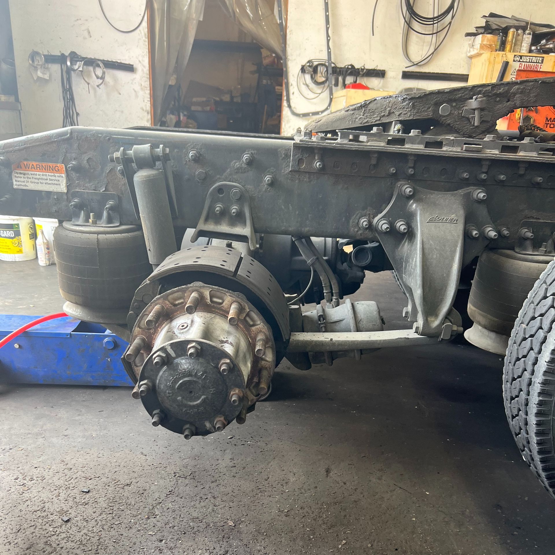 Semi - Heavy Duty - Box Truck Brake Services, Maintenance, and Replacement.