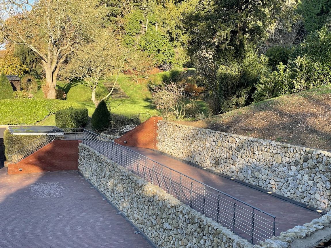 Ragstone walls