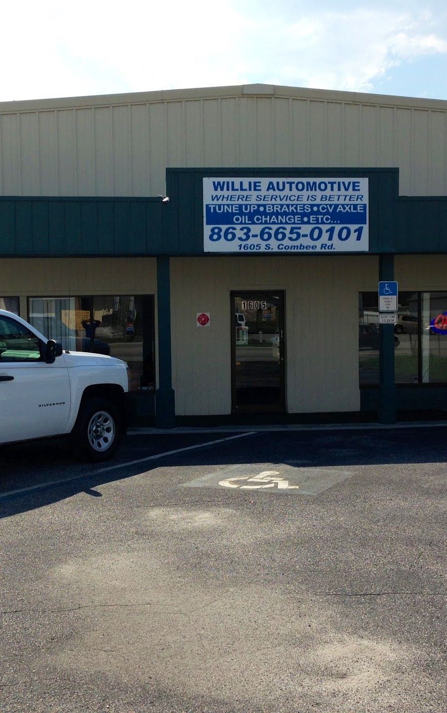 Shop Image | Willie Automotive & Towing Service