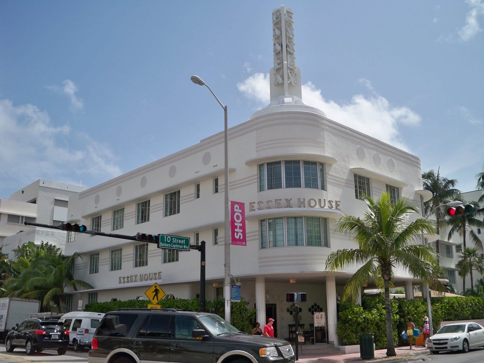 Ocean-front, Art Deco building with 