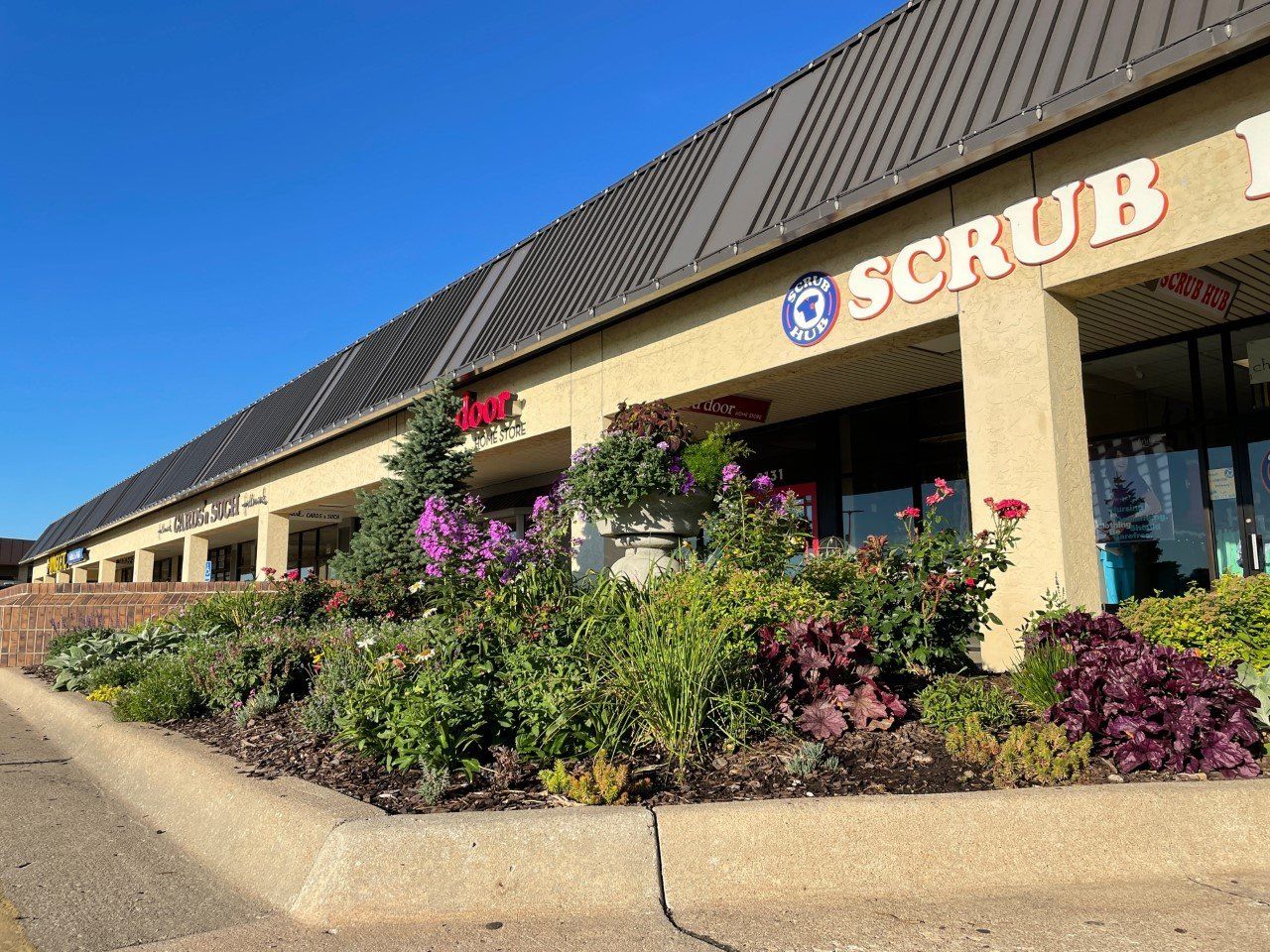 The Flowers at Fairlawn Plaza Shopping Center, Topeka KS