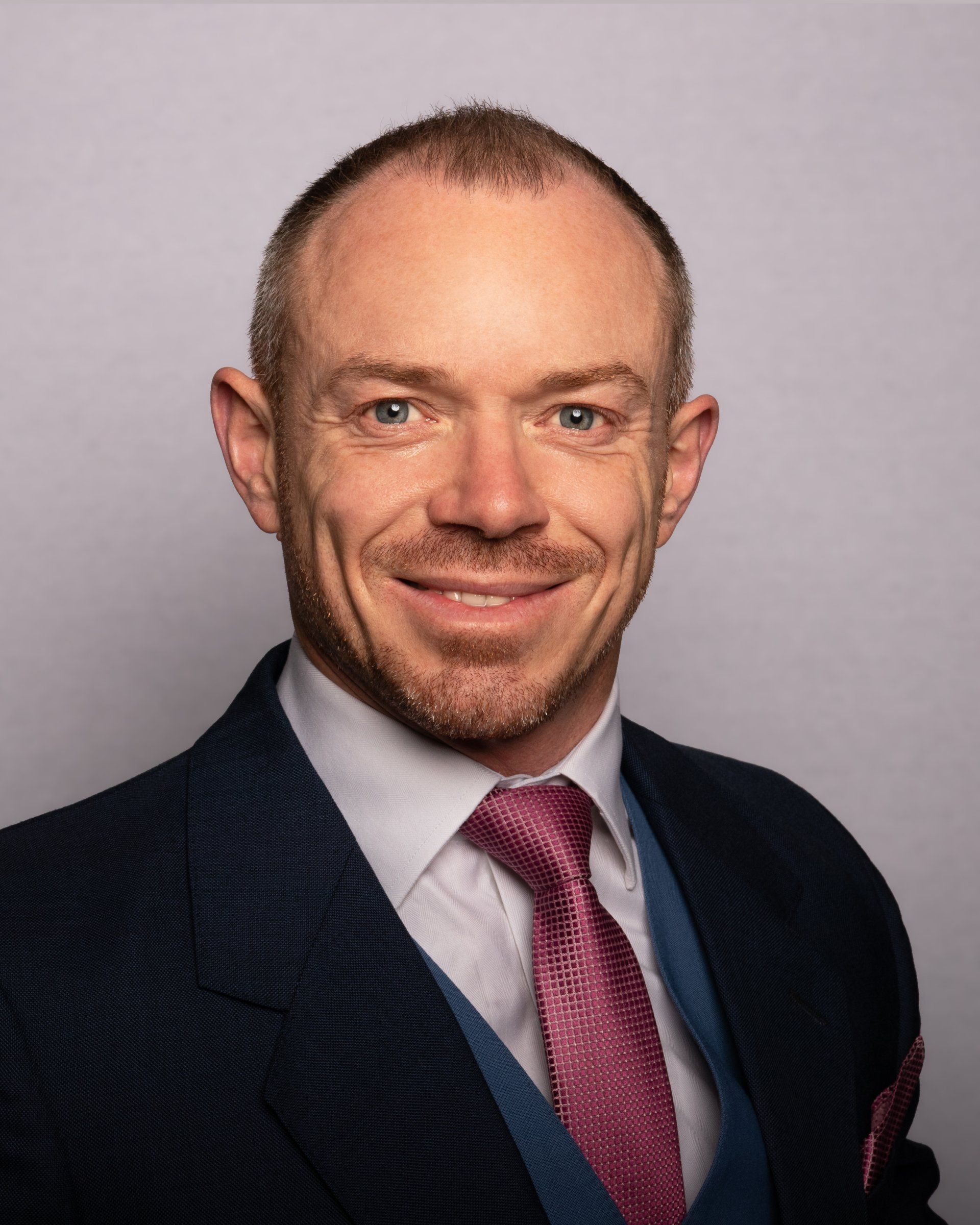 Owen Wall, leading knee surgeon in Leeds