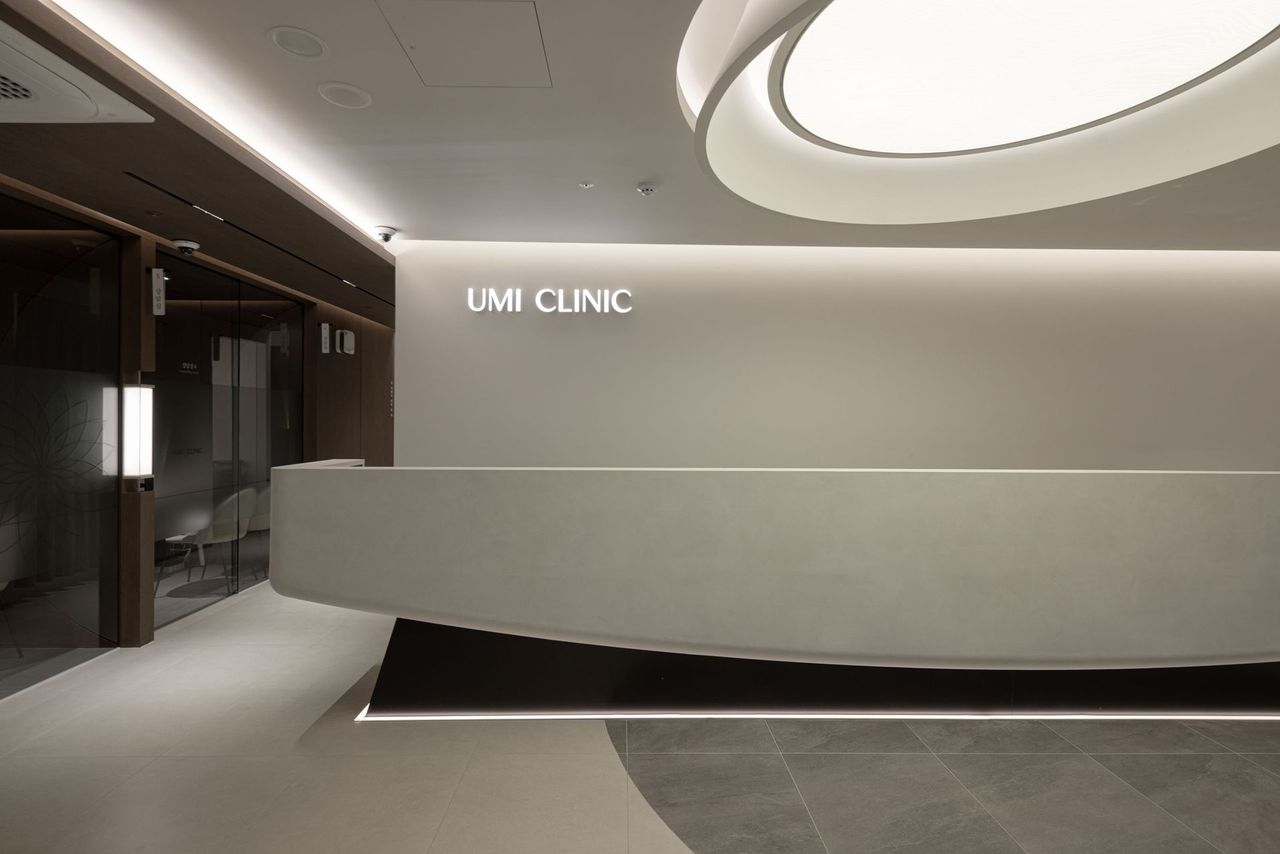 Reception desk at Umi Clinic, Myeongdong