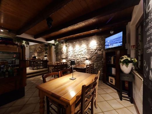 sala tavoli osteria all'ausa