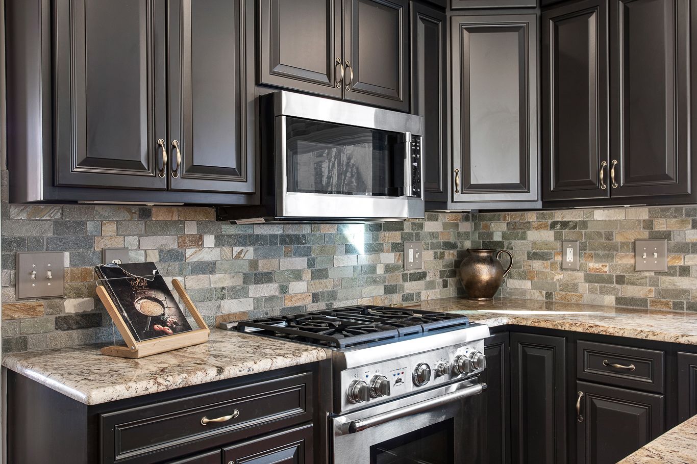 A photo of our excellent work for the Cherwonik home's kitchen