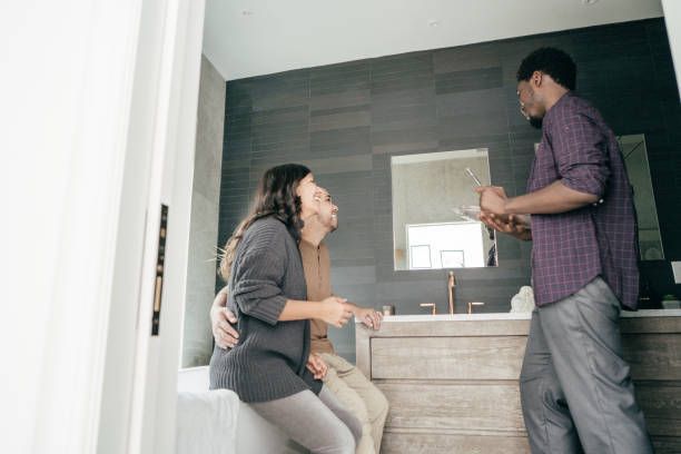 Agent Communicating To The Customer - Albuquerque, NM - Sandia Marble