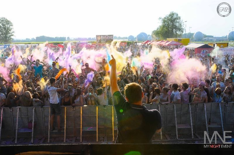 DJ KS als Moderator und DJ auf Festivals