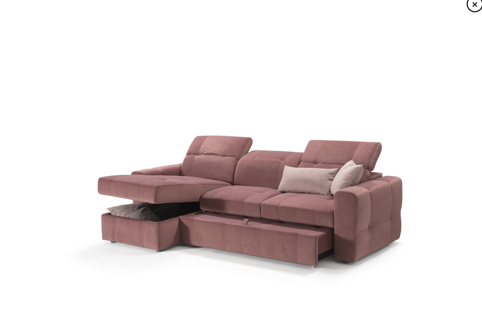 Un divano componibile color rosa cipria con vano contenitore a giorno nella chaise longue e meccanismo di estrazione a letto.