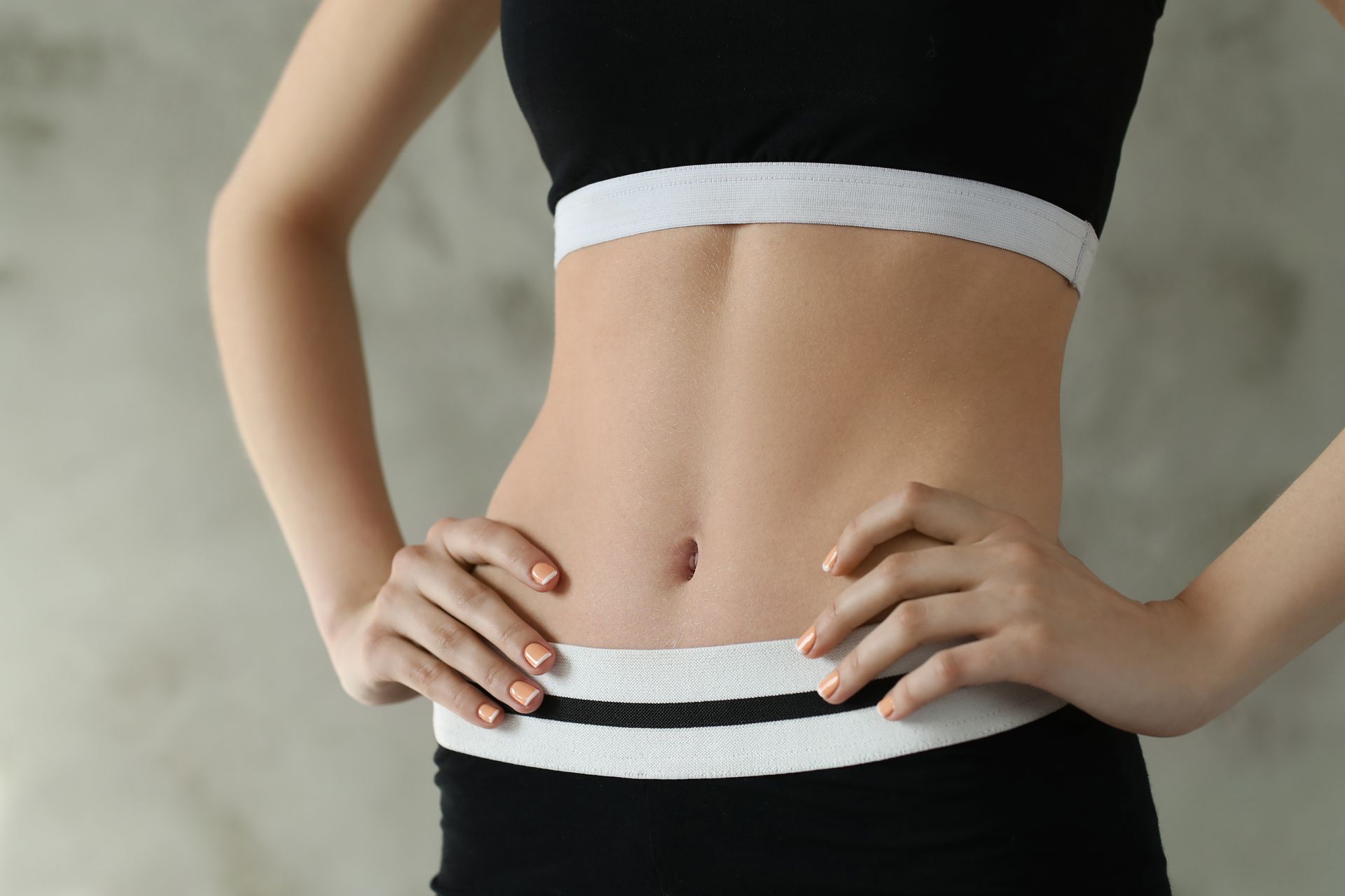Como é feito a lipoaspiração a laser na barriga Como é feito a lipoaspiração a laser na barriga