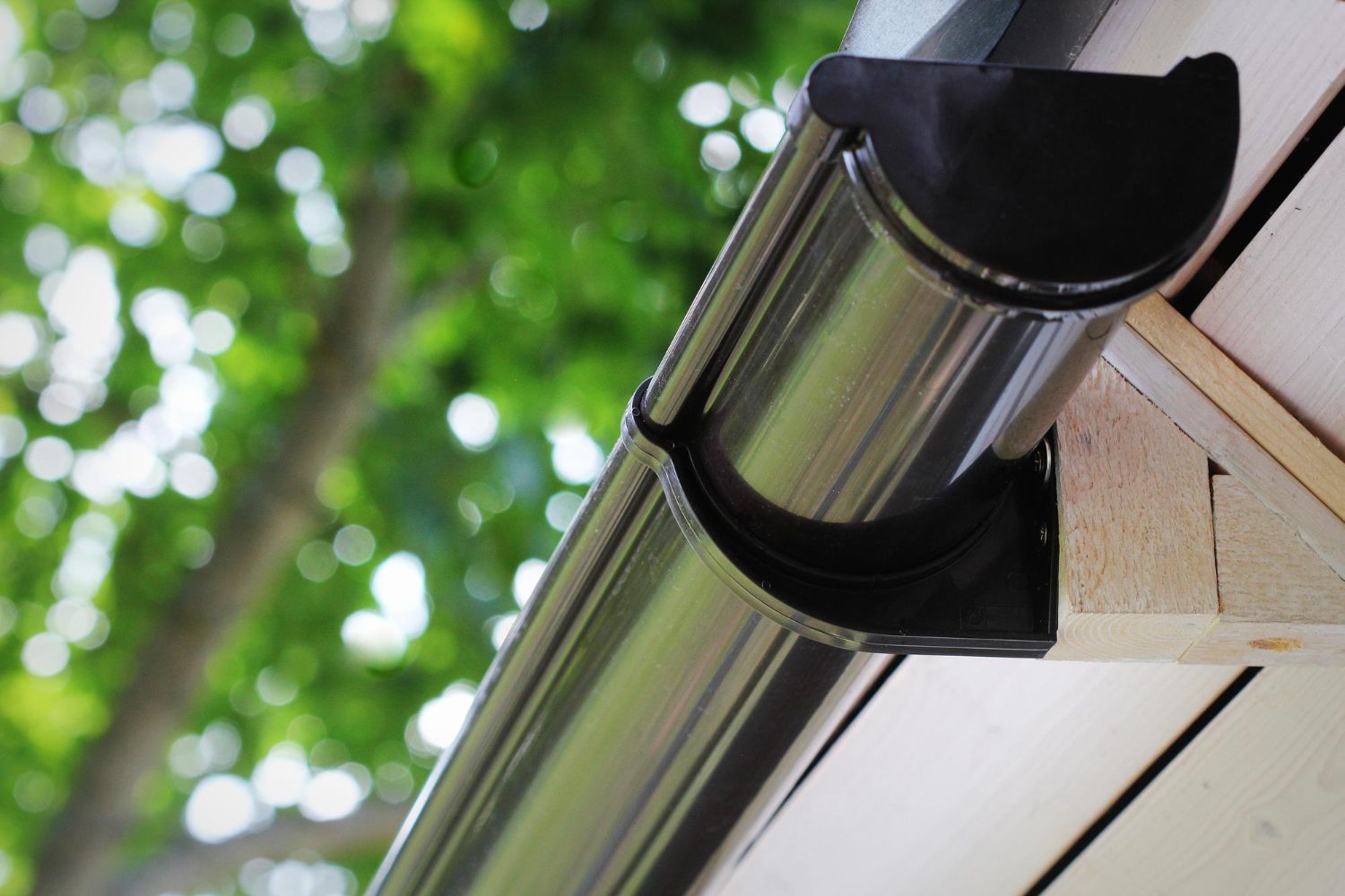roof gutter