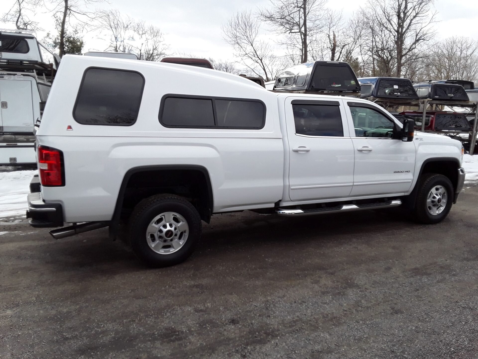 LEER 122 Truck Cap Mastercraft Truck Caps Leominster, MA