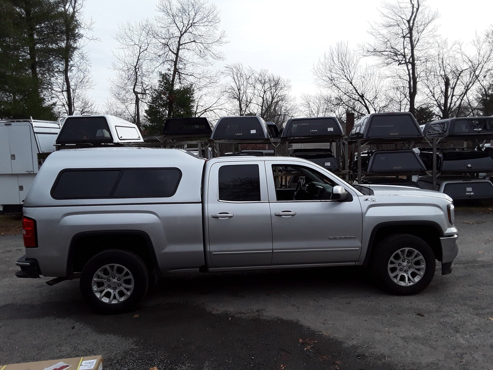 Jeraco Mid Rise Truck Cap | Mastercraft Truck Caps LLC