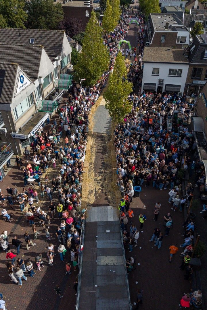 Overzicht van de Zeepkistenrace in Lekkerkerk