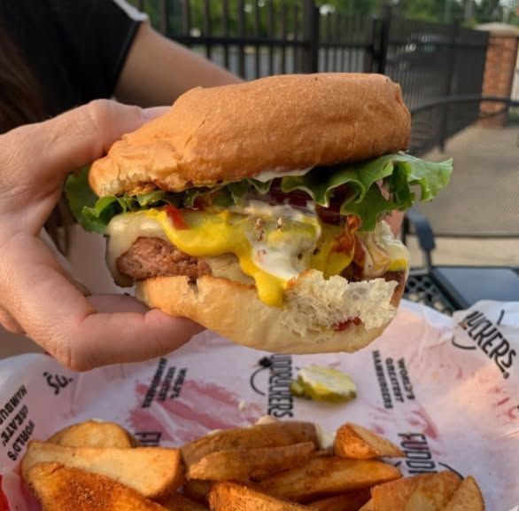 Fuddruckers | Home of the Worlds Greatest Burger in six south eastern locations