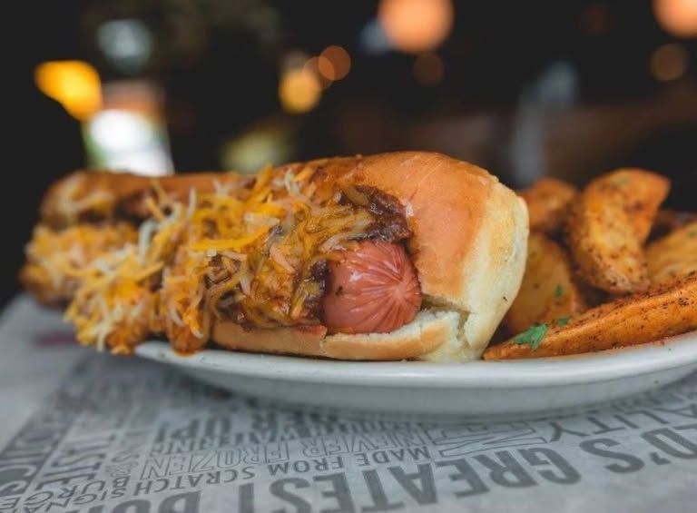 Fuddruckers | Home of the Worlds Greatest Burger in six south eastern locations