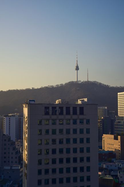 Seoul skyline for international patients traveling for PRP vaginal rejuvenation at Hommage Women's Clinic, Gangnam