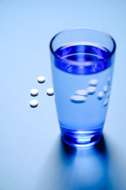 Pain relief tablets before IUD insertion, Hommage Women's Clinic, Gangnam, Seoul
