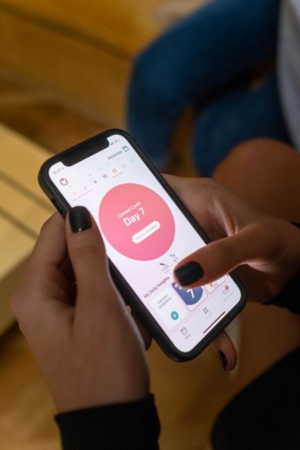 Tracking the menstrual cycle on a phone app for PCOS and fertility planning, Hommage Women's Clinic, Gangnam, Seoul