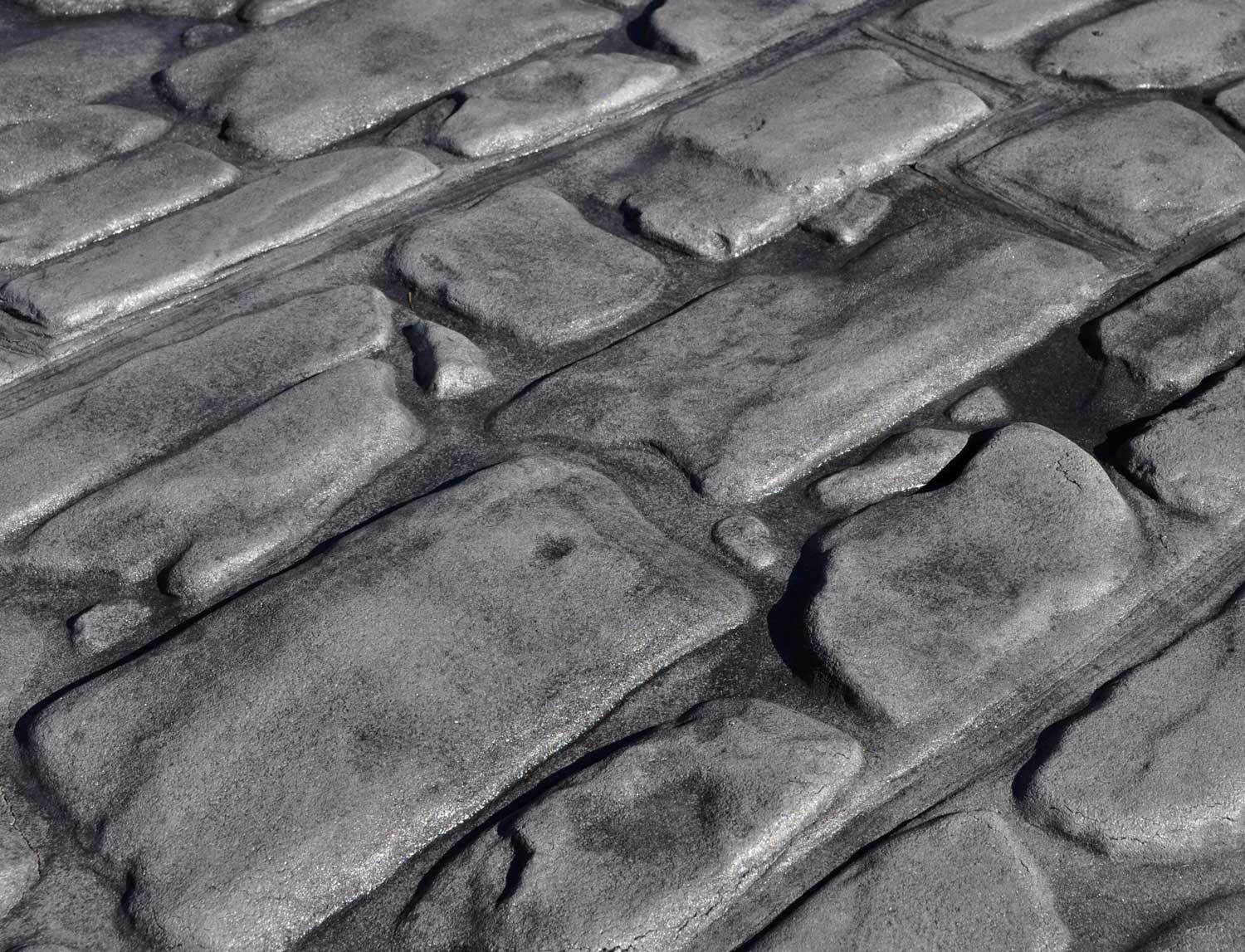 English Fieldstone stamped concrete with irregular stone shapes and a realistic textured finish.