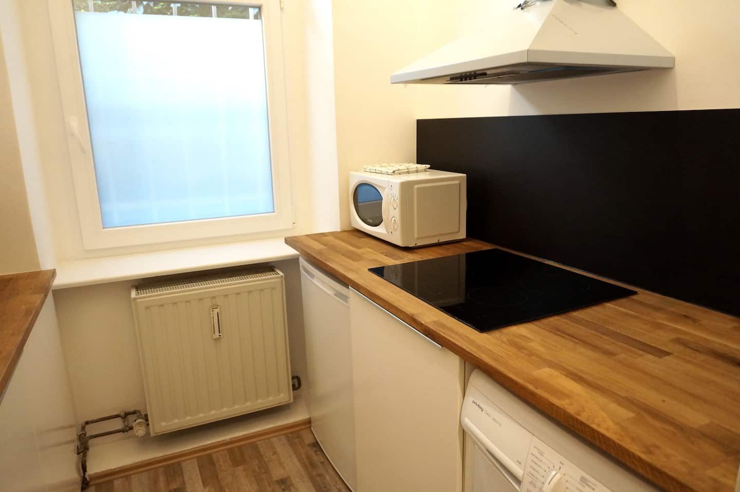 Hub and microwave