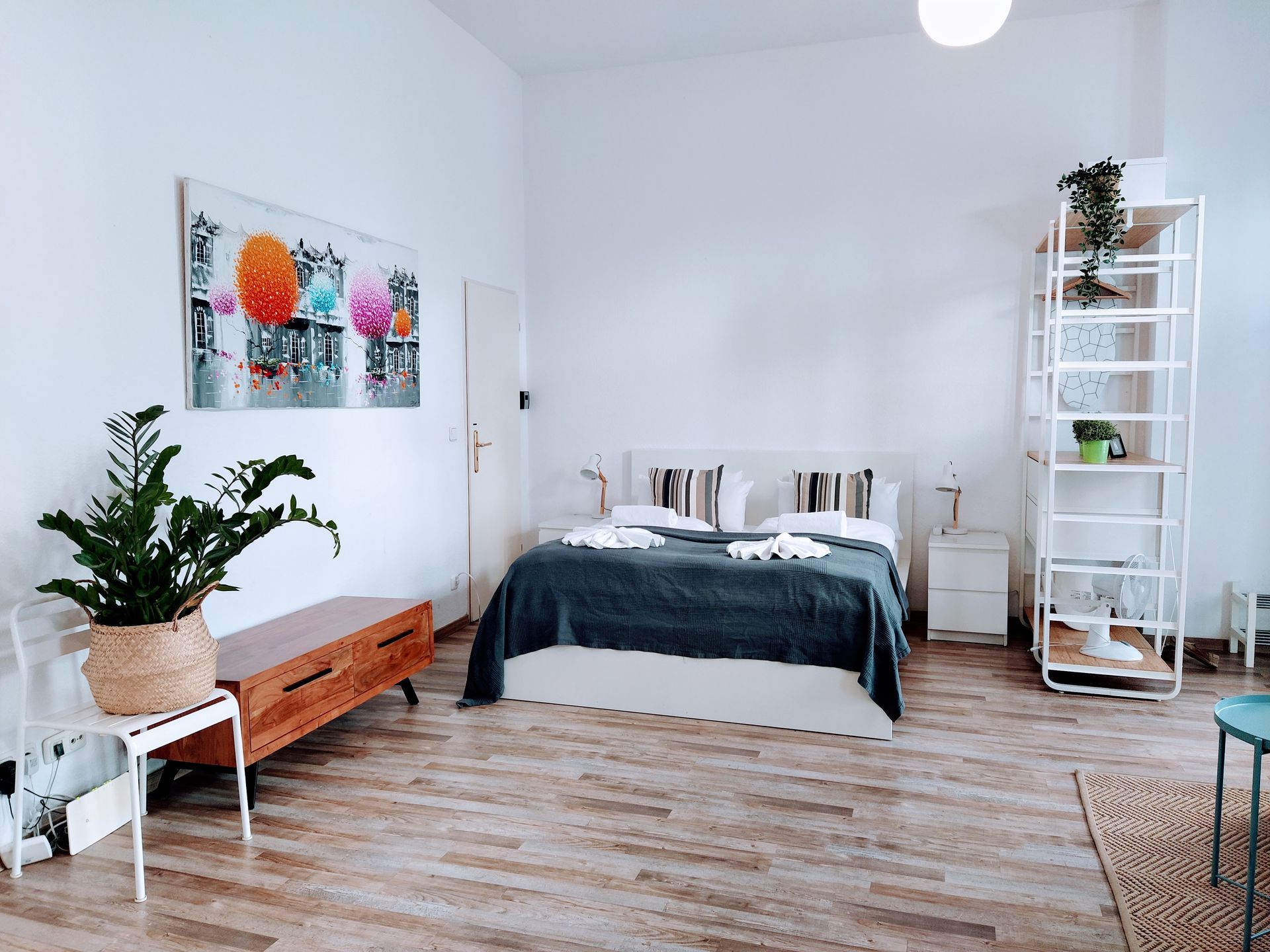 Sicht auf das Bett unseres Airbnbs