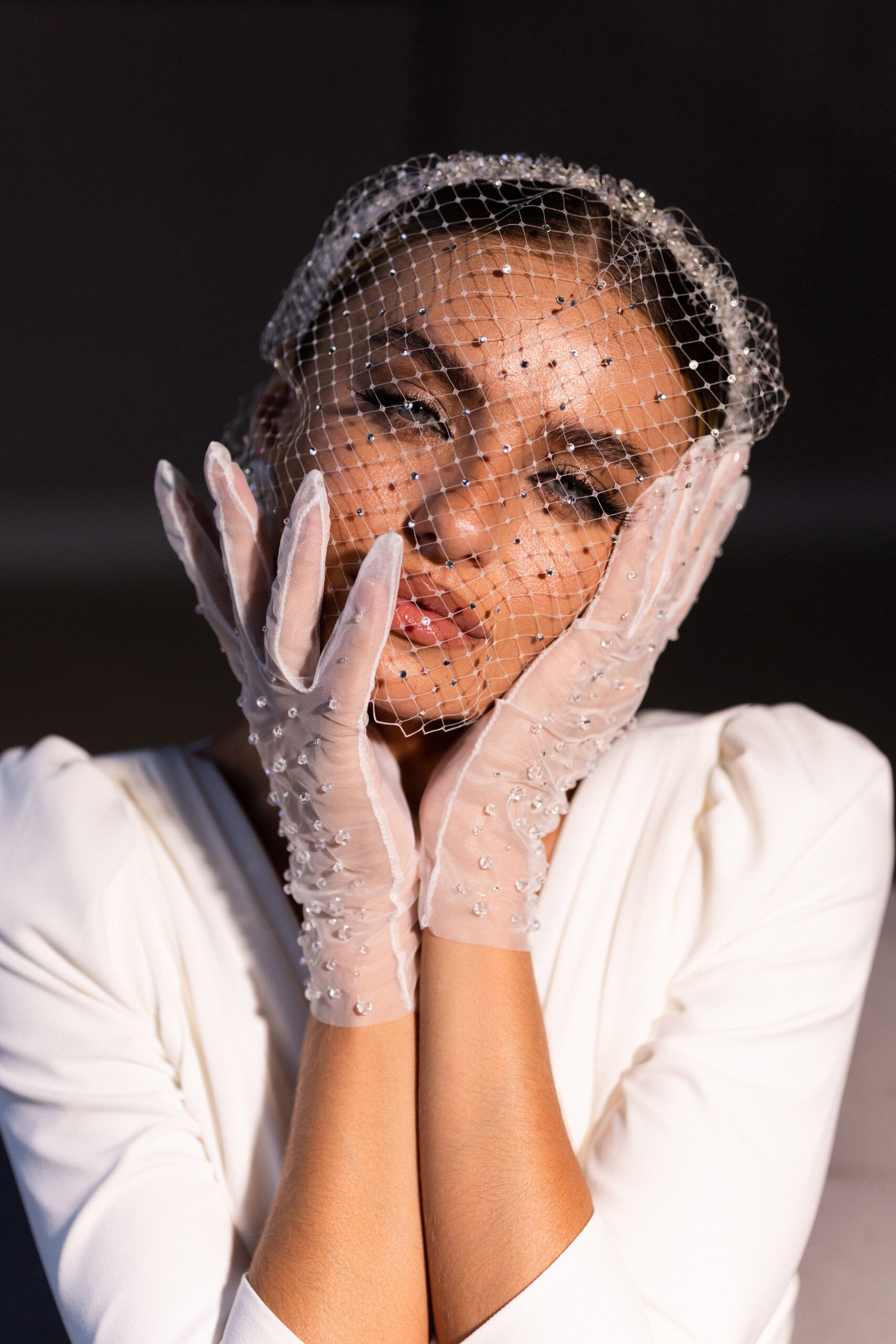 Brautaccessoires mit Schmuck, Headpiece und Brauthandschuhe bei Chic Cheri in bremen Brautschuhe