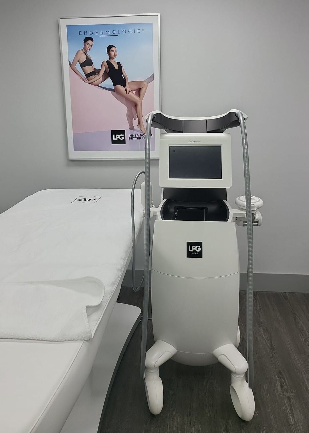A white medical machine, labeled 