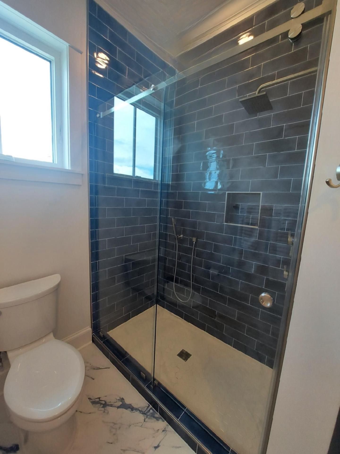 shower door 35