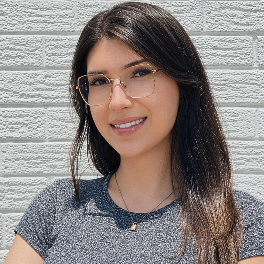 Headshot of Fabricia De Almeida, Bookkeeper at Brookline Homes, managing financial records.