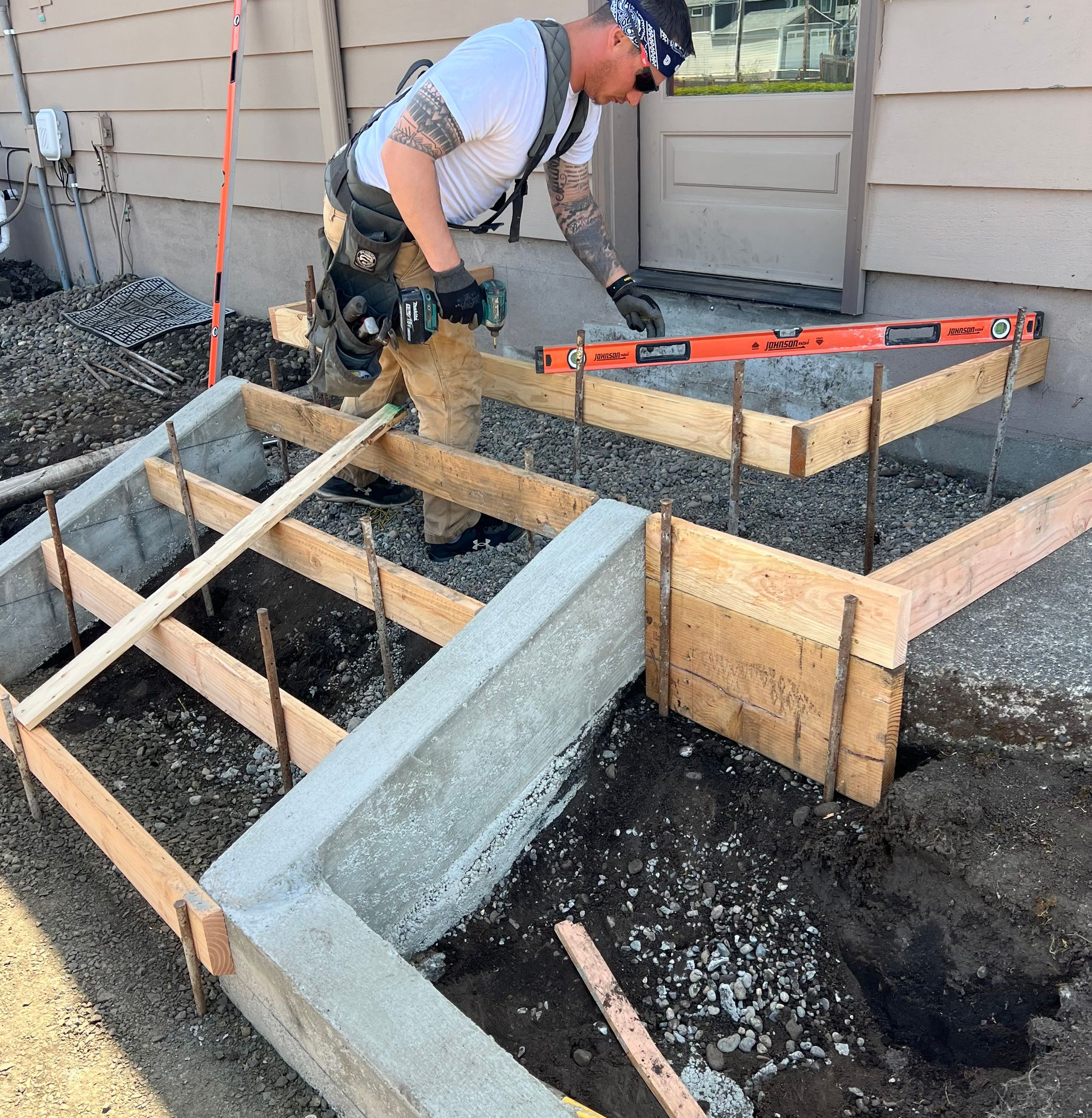 New concrete porch stairs at a residential property built by Western Washington Construction Ltd serving Aberdeen, WA