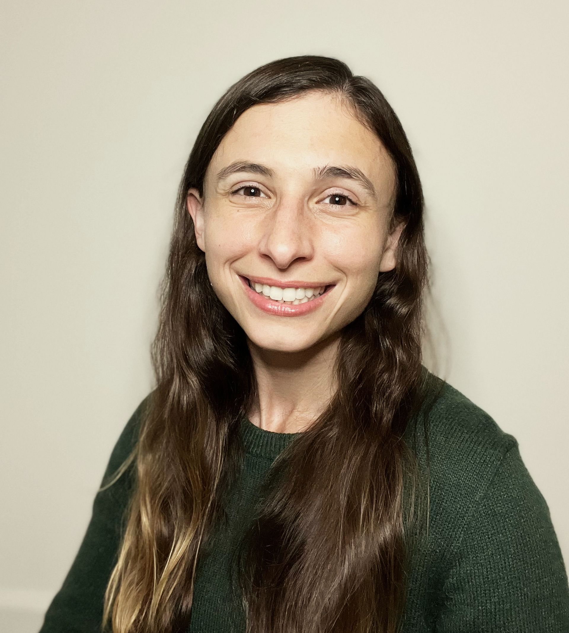 Sarah R Cottone LCSW, servicing New York State. LGBTQIA+ therapist specializing in anxiety, relationships, identity, changes