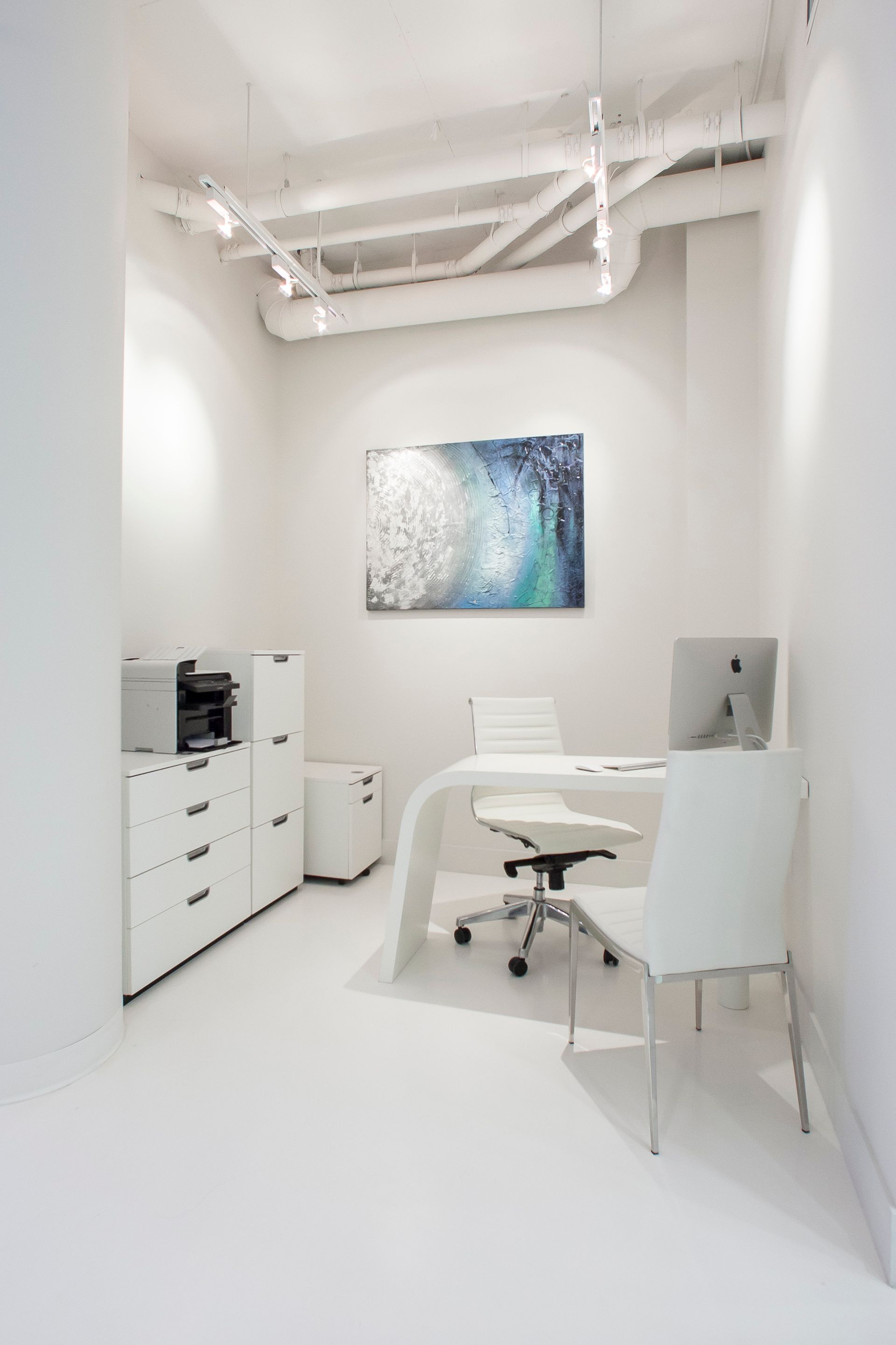 REMAX COAL HARBOUR Commercial Design Rodrozen Design + Build