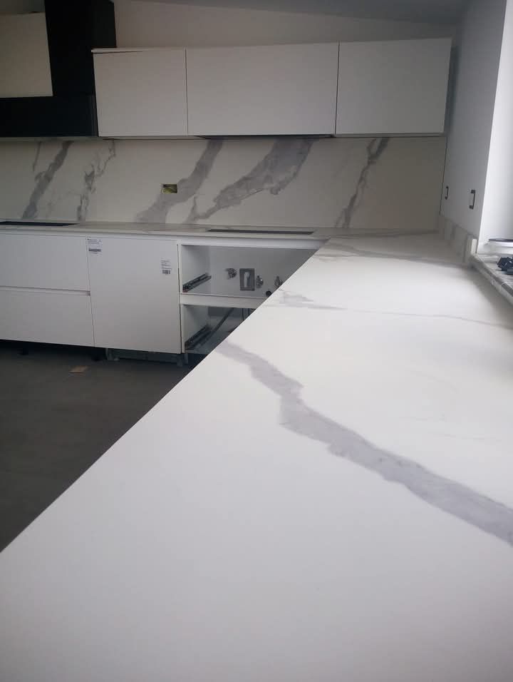 piano cottura in marmo