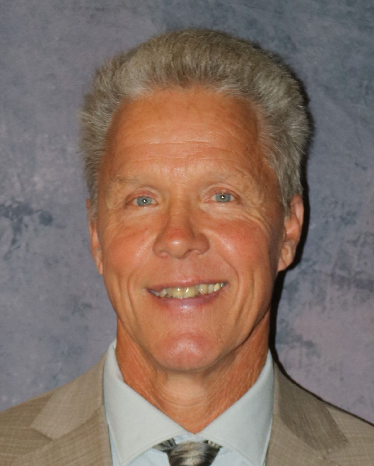 Associate Pastor Greg Leonard