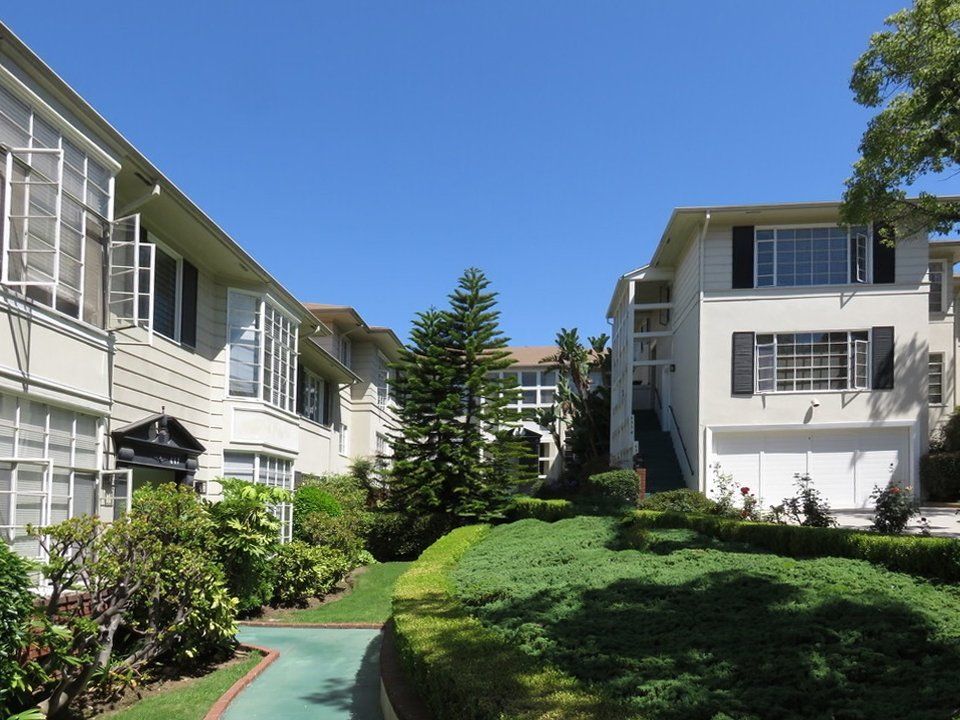 651 Midvale Ave
