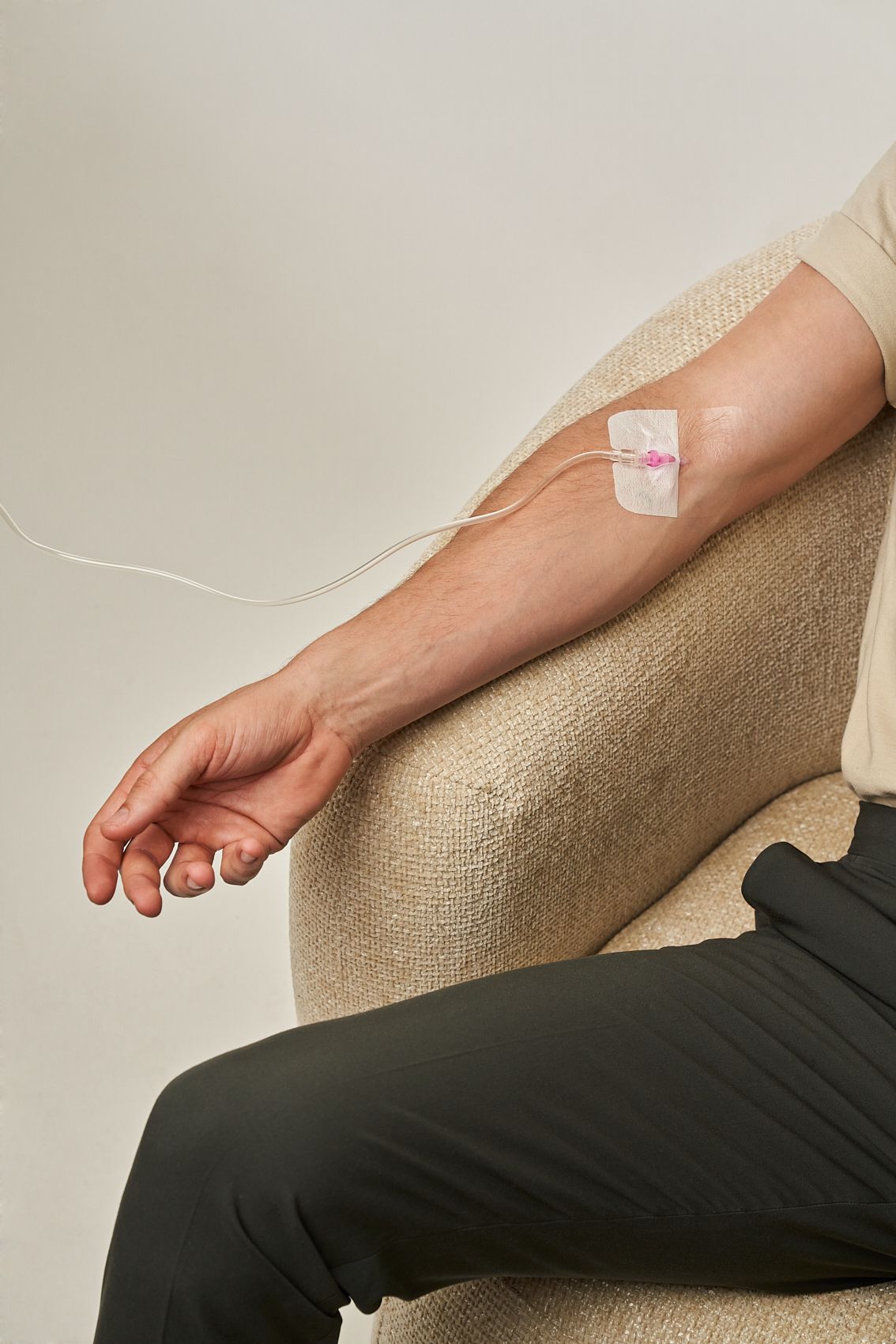 eine Nahaufnahme einer Infusionspumpe. Andere Behandlungen