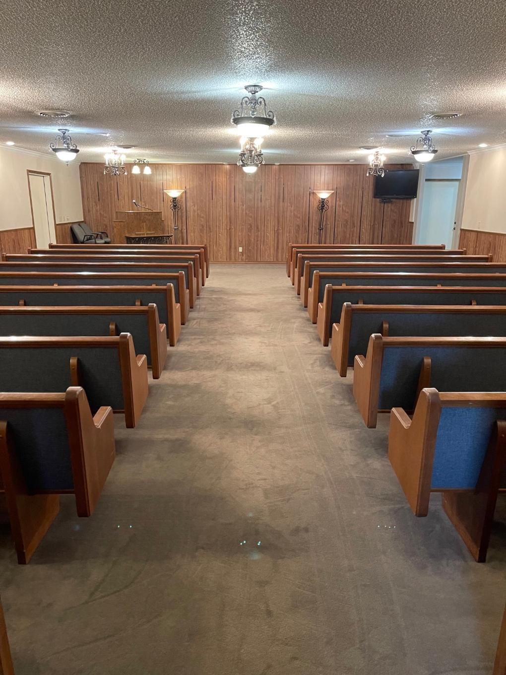 Qualls Funeral Home Chapel in Cave City, AR
