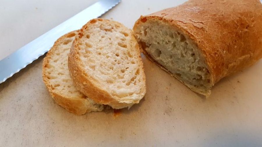 produzione di pane cotto a legna