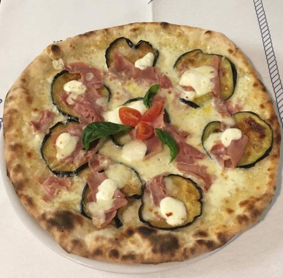 pizza zucchine e cotto