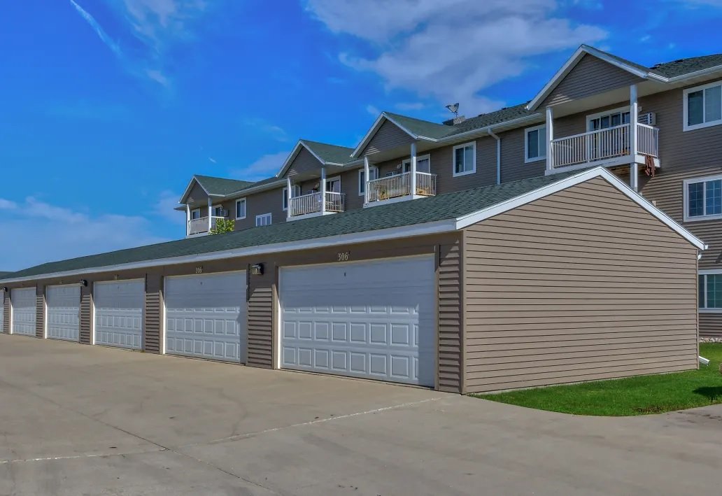 Prairie Sky Apartments Hegenes Properties