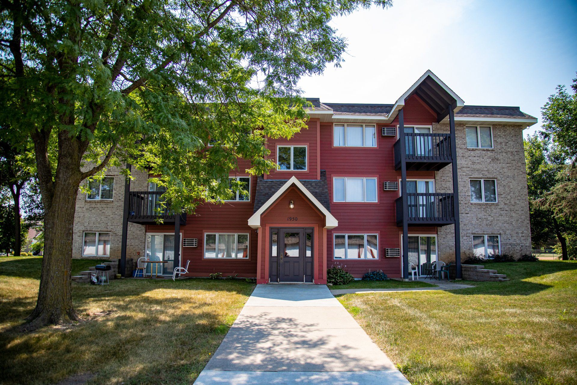 Woodridge Apartments