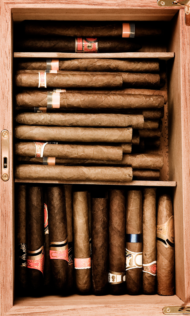 liquor store cigars in a box
