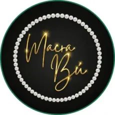 Logotipo dorado de “Mara Bio” en letra cursiva, dentro de un círculo perlado sobre un fondo negro con un borde verde