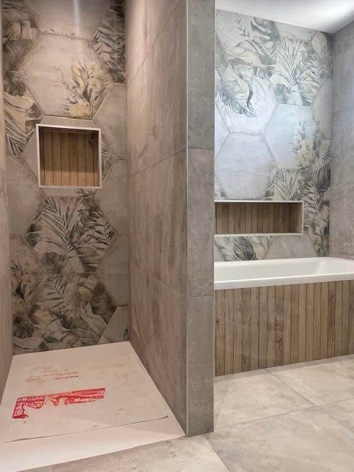 San Francisco Decor & Plain porcelain tile in 520x600 available in County Durham