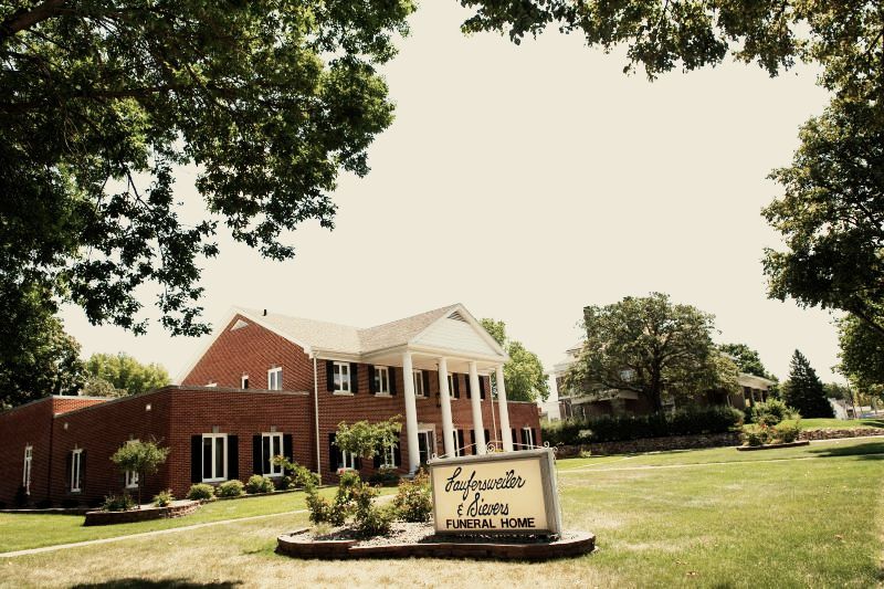 Contact Us Laufersweiler Funeral Home & Cremation Services | Fort Dodge, IA
