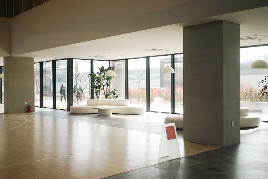 commercial cleaning costs office lobby