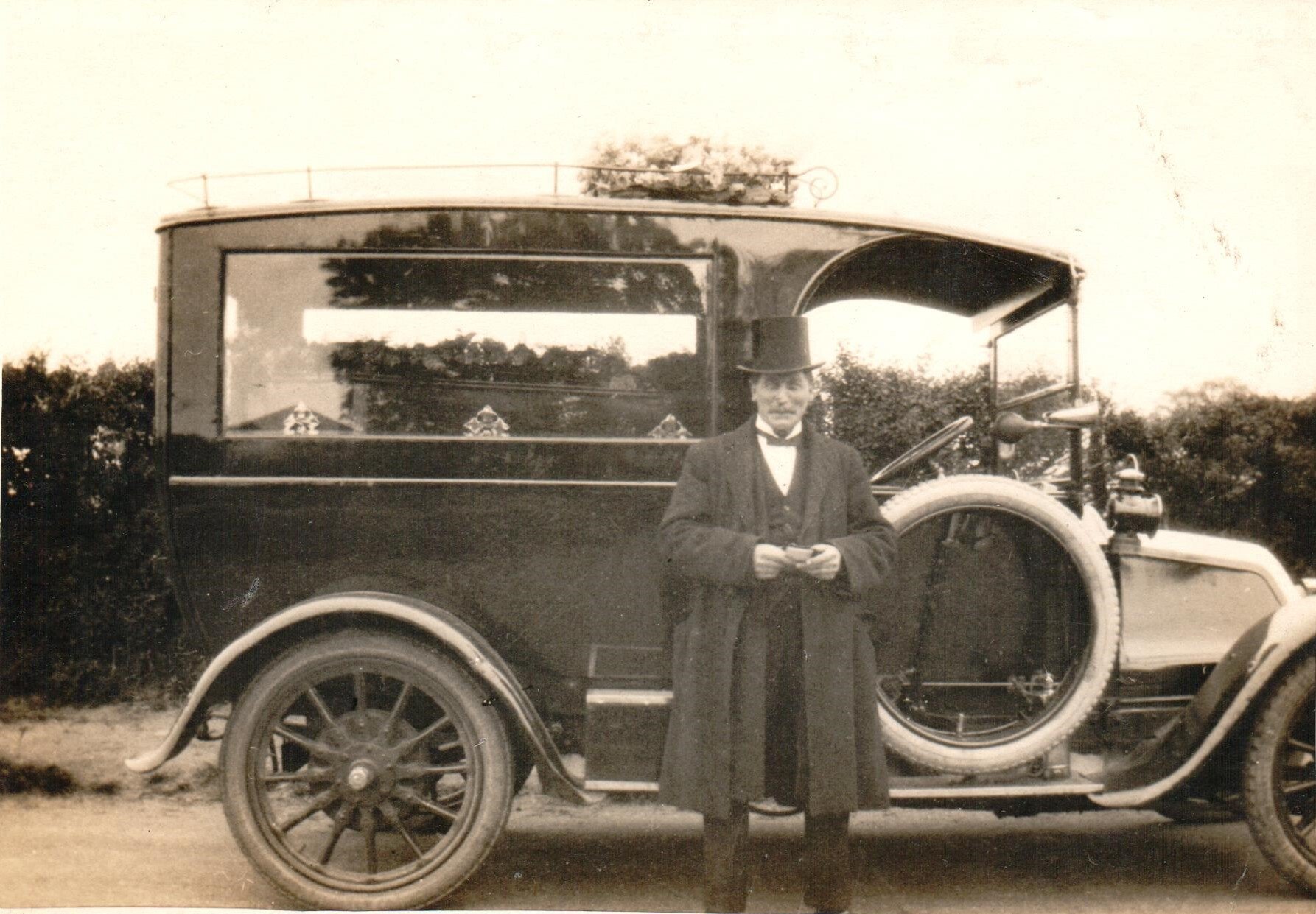 Local funeral directors | Hayes, Hanwell & Ickenham | A. Cain (Funeral